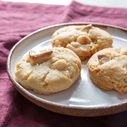 White Chocolate Macadamia Nut Cookies Recipe