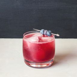Blueberry Rum Fizz: Blueberries and Rum for Sping | The Drink Blog