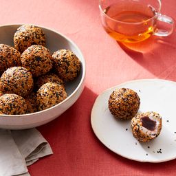 Fried Sesame Balls With Sweet Red Bean Filling
