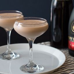 Brandy Alexander: A Milkshake in Cocktail Form | The Drink Blog