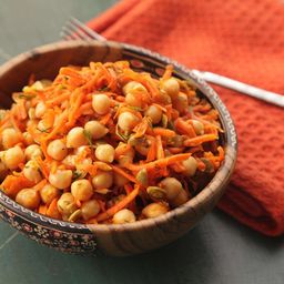 Easy Make-Ahead Carrot and Chickpea Salad With Dill and Pumpkin Seeds