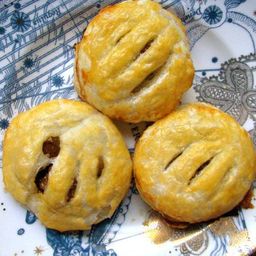 Eccles Cakes (Stuffed Pastry with Brandy-Soaked Raisins) Recipe