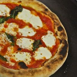 Hacker-Free Neapolitan Pizza for a Home Kitchen Recipe