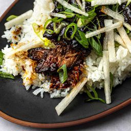 Slow-Cooked Korean-Inspired Short Ribs With Green Onion and Pear Recipe